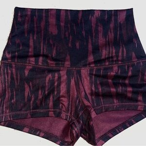 Lululemon micro shorts